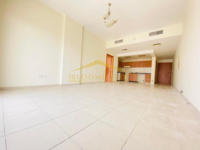 Ready to Move in 1BHK 948 sqft with Balcony, Negotiable